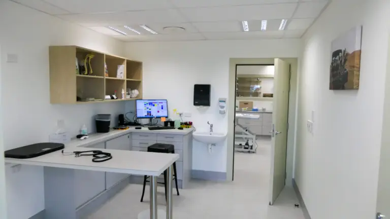 4x large & bright appt rooms